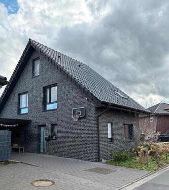 Foto - Neuwertige Doppelhaushälfte im KFW-40-Standard