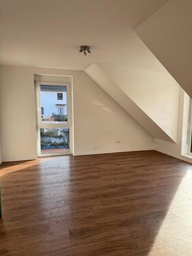 Foto - Helle Büro- oder Praxisräume in Geschäftshaus in Kürnach