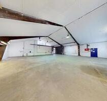 Gewerbehalle mit Büro und Sanitärräumen - Langenfeld (Rheinland)