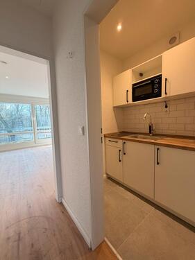 Foto - Helle 1-Zimmer-Wohnung mit Balkon, neuer Küche & Klimaanlage