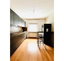 Frisch renovierte 3-Zimmer-Wohnung mit Balkon & EBK in Limburg - Limburg an der Lahn