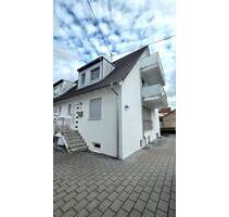 ​Neuwertige 5,5-Zimmer-DHH in Reutlingen-Betzingen 160m²