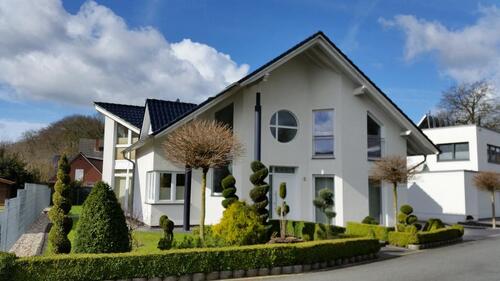 Foto - Modernes Einfamilienhaus mit Wintergarten