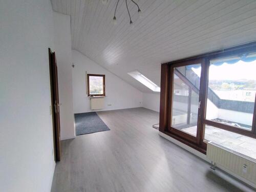 Foto - LEONBERG, 3-Zimmer DG, 73 qm, TG