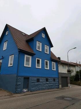 Foto - Freistehendes Einfamilienhaus mit großer Garage