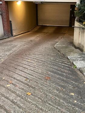 Foto - Außenstellplatz hinter dem Haus eingezäunt