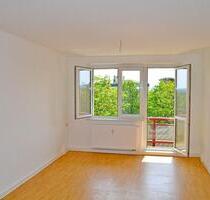 4-Raum-Wohnung mit Badewanne und Balkon! Bezug sofort möglich! - Sangerhausen