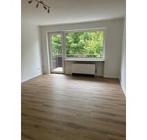 Helle 2 Zimmer Wohnung mit Balkon 60 Quadratmeter ab sofort frei - Essen Stadtbezirk VII