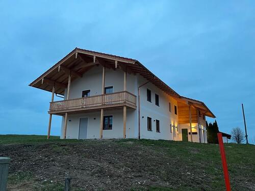 Foto - Wohnung nähe Chieming - 1.050,00&nbsp;EUR Kaltmiete, ca.&nbsp; 75,00&nbsp;m&sup2;