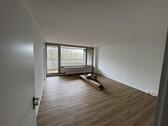 Foto - Helle 3,5-Zimmer-Wohnung mit Balkon & Tiefgaragenstellplatz