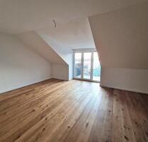 Einzigartige Dachgeschosswohnung im Neubau am Tegeler See mit 2 Balkonen und Einbauküche - Berlin Reinickendorf