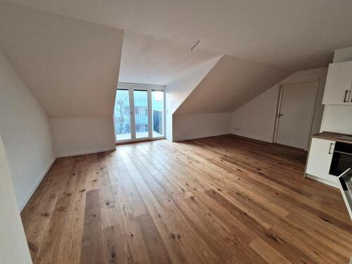 Foto - 2 Zimmer Dachgeschoßwohnung zur Miete in Berlin