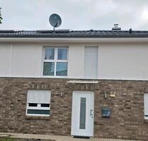 Charmante Doppelhaushälfte mit Garten - Lachendorf