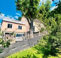 Rosbach: Wohnen mit Aussicht am Wald plus Bauland - Windeck