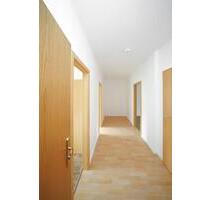 Großzügige 3 Raumwohnung mit verglastem Balkon - Eisleben (Lutherstadt)