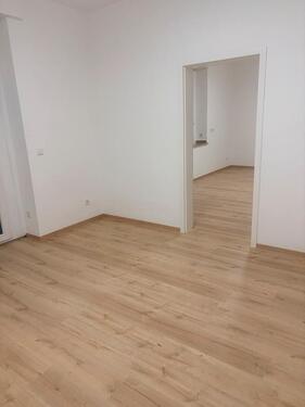 Foto - Zu vermieten – Helle und großzügige 2-Zimmer-Wohnung mit Terrasse