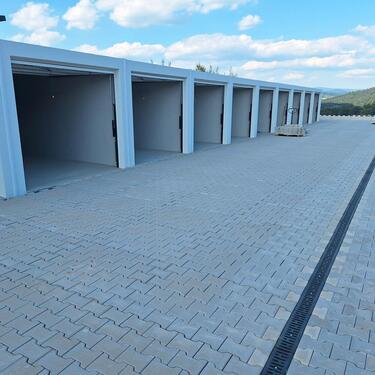 Foto - Garagen zu vermieten ! - 75,00&nbsp;EUR Miete,