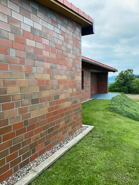 Foto - Wohnhaus im Auetal mit großem Grundstück und Garagen 477500 Euro