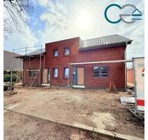 Neubau Attraktive Doppelhaushälfte mit Terrasse, Garten und Carport! - Nienburg (Weser)
