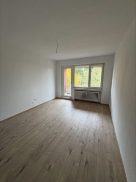 Foto - Helle 3-Zimmer-Wohnung in Leer Leerort mit Balkon