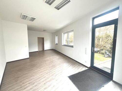 Foto - Erdgeschosswohnung zur gewerblicher Nutzung in Oberbieber!