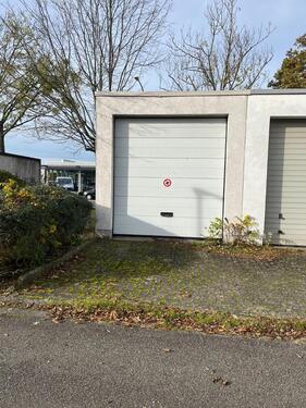 Foto - Gepflegte Wohnmobilgarage mit Stromanschluss