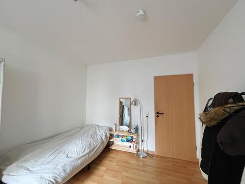 Foto - Möbliertes Zimmer in zentraler Lage - Einzug ab 01 März möglich