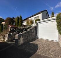 Wunderschönes Einfamilienhaus mit Einliegerw. Kleinengstingen