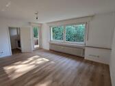 Foto - Neu sanierte 2 Zi.-Whg. EG, Balkon, Küche inkl., ruhig gelegen