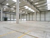 Foto - Ebenerdige Logistikhalle mit 3 Toren und einer Deckenhöhe von 8 m!*