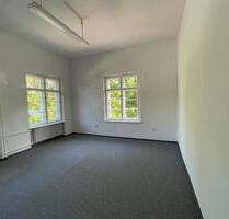 Büroräume ggf. & Werkstatt 1. OG Altbau Denkmal am Campus Helios - Berlin Pankow