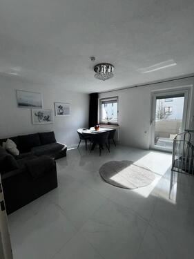 Foto - Modernisierte 3-Zimmer-Wohnung mit 32 m² Terrasse