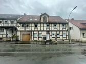 Foto - Modernisiertes Mehrfamilienhaus in guter Lage -Niedermarsberg