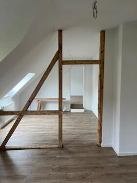 Foto - Dachgeschosswohung kernsaniert renoviert
