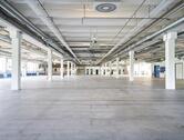 Foto - Top Logistikfläche ab 2 EURm²– Halle mit Büro, Rampe, Strom & Wasser! *