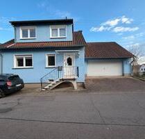 Attraktive Wohnung mit optionaler Gewerbenutzung und Doppelgarage - Quierschied