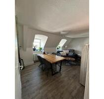 Großzügige 3-Zimmer Dachgeschosswohnung auf der Rude - Flensburg Falkenberg