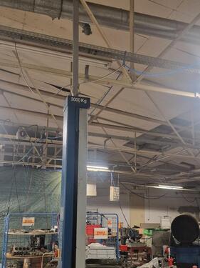 Foto - KFZ PKW Werkstatt 1 von 4 Hebebühnen Nussbaum zu vermieten