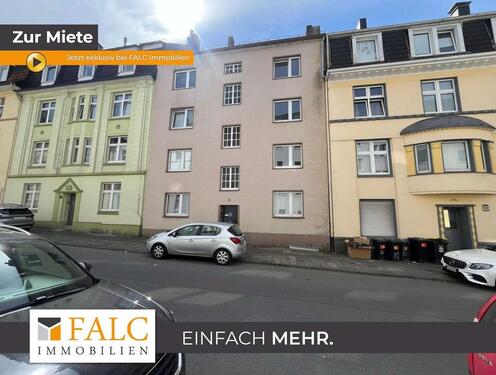 Foto - Frisch renovierte 2-Zimmer-Wohnung im 3. OG mit Weitblick ins Grüne – zentral & sofort bezugsfrei