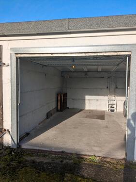 Foto - Beliebte Doppelgaragenhälfte zur Vermietung