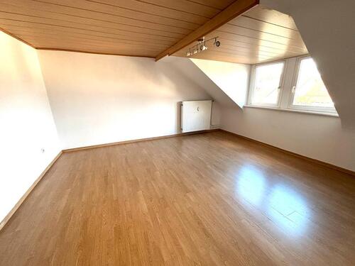 Foto - 3 Zimmer Dachgeschoßwohnung zur Miete in Dillingen (Saar)