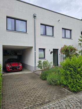 Foto - Reihenhaus mit Garten, großer Dachterra & Carport in ruhiger Lage