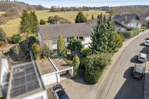 Foto - Exklusives Einfamilienhaus in Top-Lage Solms – Garten, Top Lage