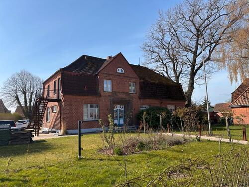 Foto - 6 Zimmer auf über 160m² Dachterrasse Stellplatz zentrale Lage