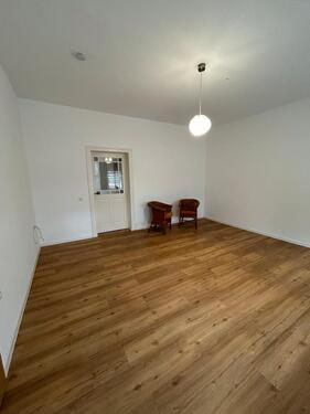 Foto - Büroräume mit Küche und Bad - 423,00 EUR Kaltmiete,