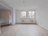 Foto - Renovierte 2-Zimmer-Wohnung mit TERRASSE und Wannenbad