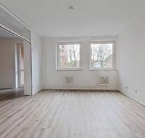Renovierte 2-Zimmer-Wohnung mit TERRASSE und Wannenbad - Rendsburg
