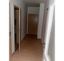 Vermiete 3-Zimmer-Wohnung - 400,00&nbsp;EUR Kaltmiete, ca.&nbsp; 68,00&nbsp;m&sup2; in Geratal (PLZ: 99330)