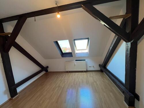 Foto - Gemütliche 1,5 Raumwohnung im Dachgeschoss ab Juni zu vermieten