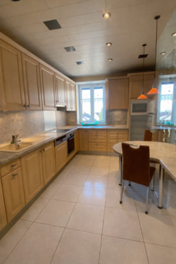 Foto - Großzügige 2 Zimmer Wohnung mit Einbauküche in zentraler Lage Saa